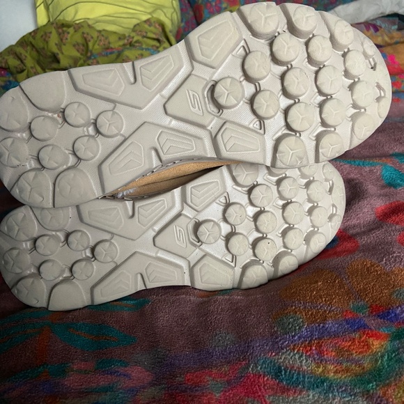 Skechers YogaMat Insole Pull-On Ankle Boots Tan Suede Faux Fur Lined Size 9 - Picture 7 of 8